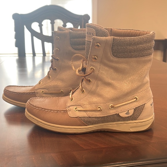 Sperry Top-Sider womens beige boots. Size 7.5. Nearly new, worn twice. - Picture 6 of 8
